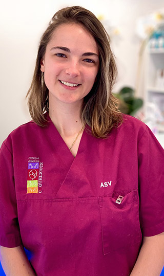 Chloé, auxiliaire spécialisée vétérinaire